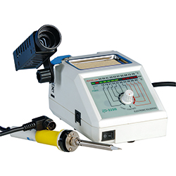 Soldering station with temperature control